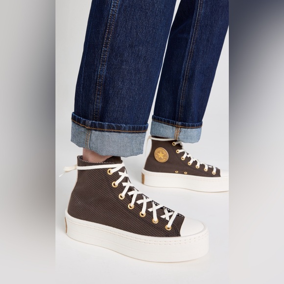 Converse. Chuck Taylor All Star Lift Sneakers. Size 6.5. - Picture 2 of 9